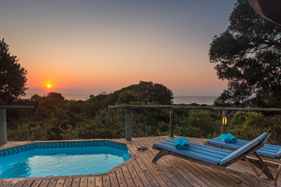 Thonga Beach Lodge rum med egen pool och havsutsikt i KwaZulu-Natal
